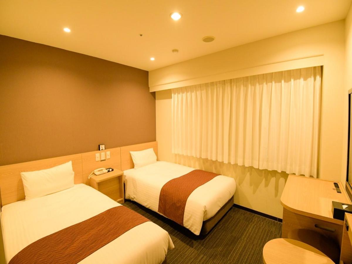 Via Inn Shin Osaka West Buitenkant foto